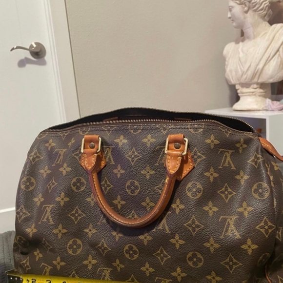 Authentic Louis Vuitton speedy bag - Picture 10 of 13